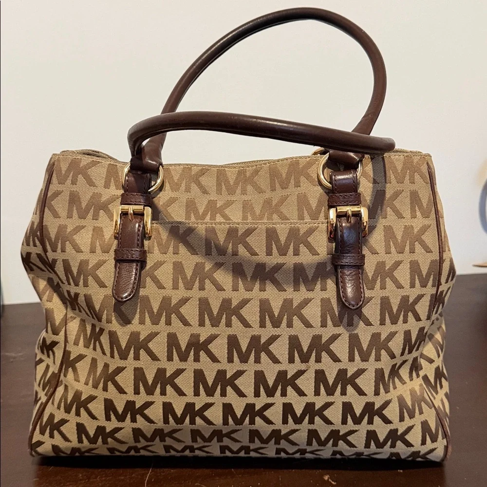Michael Kors Canvas Jet Set Travel tote bag